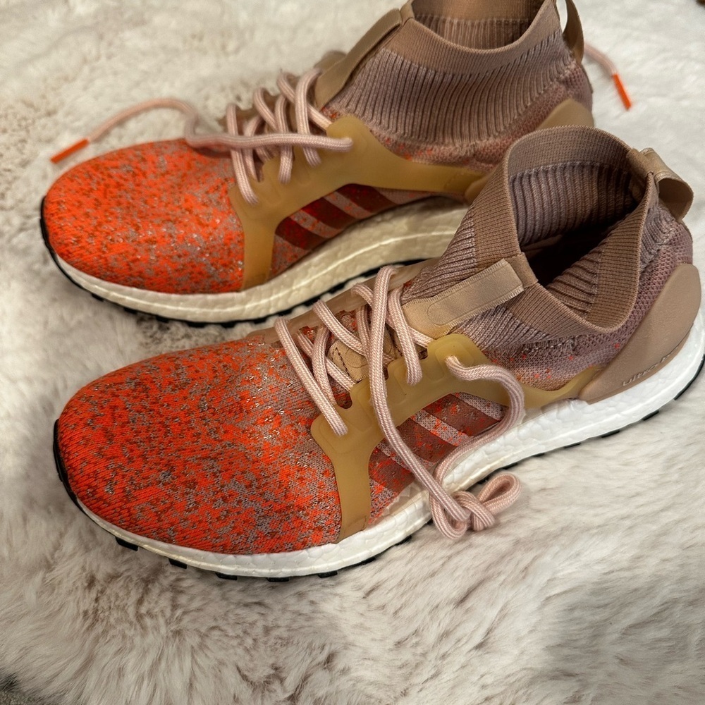 Women’s High-Top Sneakers - Orange and tan -baige - Picture 2 of 5